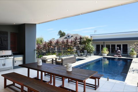Sundara Beach House - Australia Accommodation 0