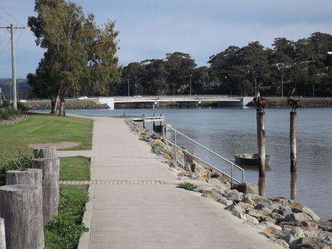 Surfside Holiday Apartments - Australia Accommodation 7