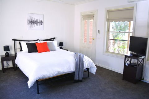 Turner Terrace - Australia Accommodation 2