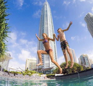 Q1 Resort & Spa - Australia Accommodation 12