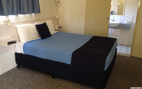 Emerald Motor Inn - Australia Accommodation 0