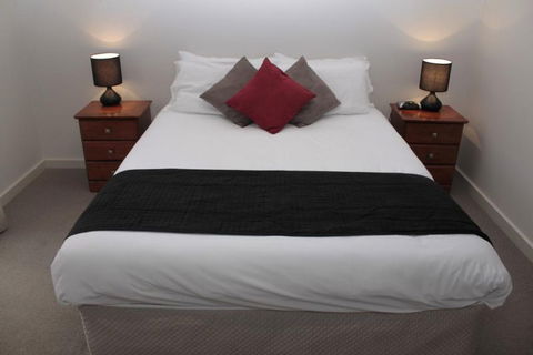 Central Shepparton Apartments - Australia Accommodation 6