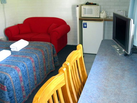 Beach Drive Motel - Australia Accommodation 3