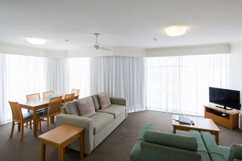 Beachcomber International Resort - Australia Accommodation 5