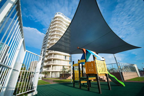 Beachcomber International Resort - Australia Accommodation 8