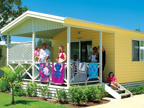 Beachfront Holiday Resort - Australia Accommodation 0