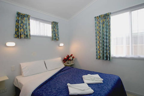 Beachfront Holiday Resort - Australia Accommodation 1