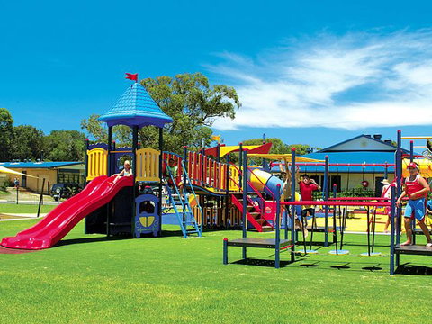 Beachfront Holiday Resort - Australia Accommodation 8