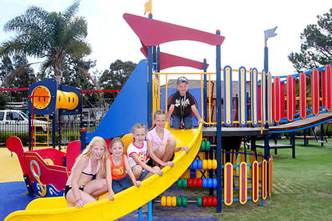 Beachfront Holiday Resort - Australia Accommodation 11