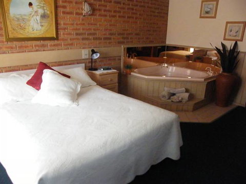 BEST WESTERN Colonial Motor Inn Bairnsdale - Australia Accommodation 1