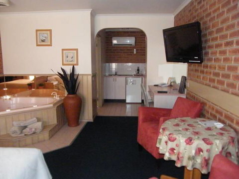 BEST WESTERN Colonial Motor Inn Bairnsdale - Australia Accommodation 3