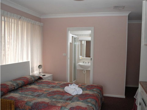 Blue & White Lodge - Australia Accommodation 2