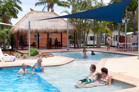 Blue Dolphin Holiday Resort - Australia Accommodation 2