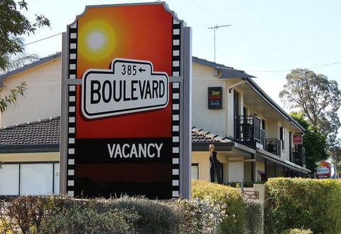 Boulevard Motor Inn - Australia Accommodation 1