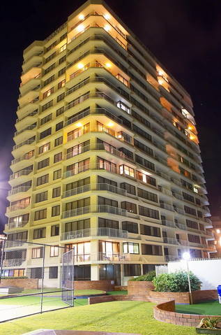 Breakers North - Absolute Beach Front Holiday Apartments - Australia Accommodation 2