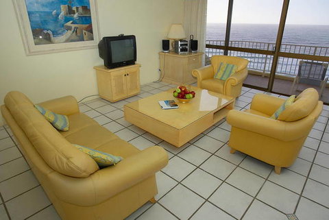 Breakers North - Absolute Beach Front Holiday Apartments - Australia Accommodation 5