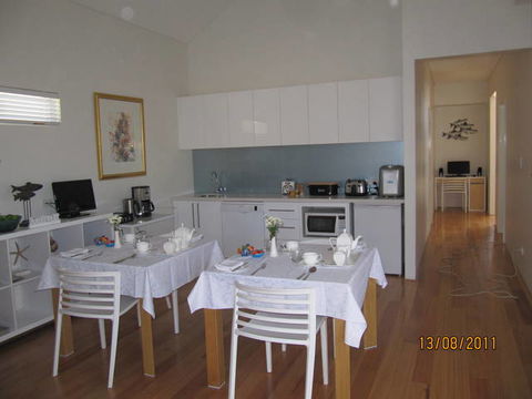 Burns Beach Bed And Breakfast - Australia Accommodation 2