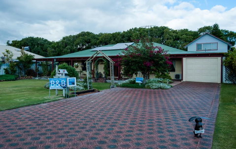 Busselton Marina Bed & Breakfast - Australia Accommodation 0