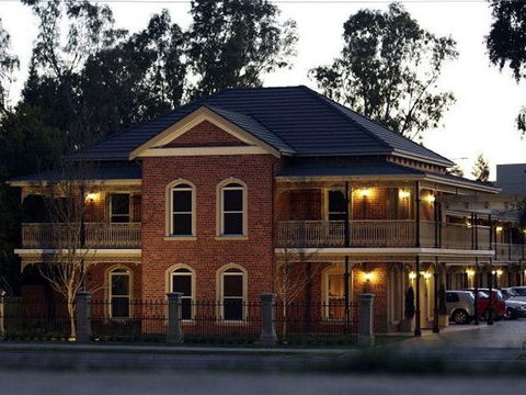 Carlyle Suites & Apartments - Australia Accommodation 1