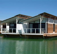 Caves Beachside Resort Hotel - Australia Accommodation