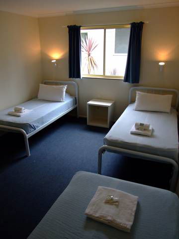 Chandler Lodge & Cabins - Australia Accommodation 0