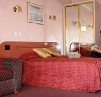 Colonial Motor Lodge - Australia Accommodation