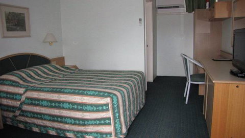 Colonial Terrace Motor Inn - Australia Accommodation 1