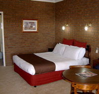 Commercial Golf Resort - Australia Accommodation