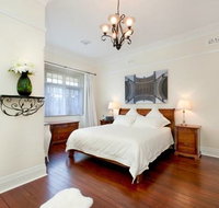 Petite Chalet - Australia Accommodation