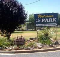 Country Club Caravan Park - Australia Accommodation