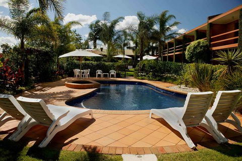 Crystal Fountain Motel - Australia Accommodation 0