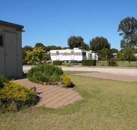 Cummins Community Caravan Park - Australia Accommodation