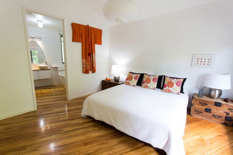 Dalrymples Guest Cottages - Australia Accommodation 6