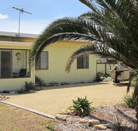 Seahorse Beach Shack - Australia Accommodation