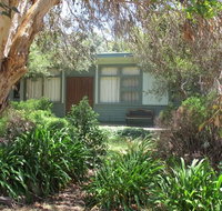 Whittington Holiday Home - Australia Accommodation