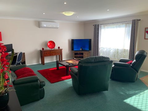Obadiah Country Cottages - Australia Accommodation 4