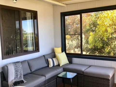 Fareview Beach House - Australia Accommodation 3