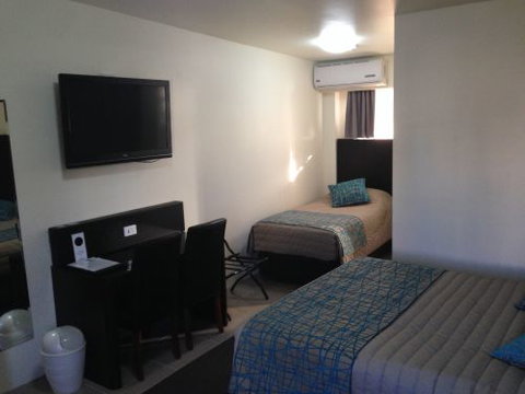 El Paso Motor Inn - Australia Accommodation 11