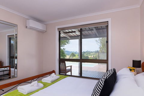 Jacaranda Cottages - Australia Accommodation 10