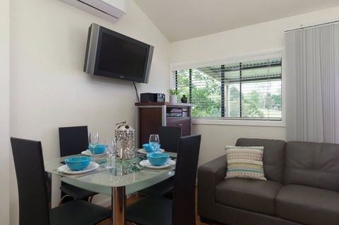 Jacaranda Cottages - Australia Accommodation 2