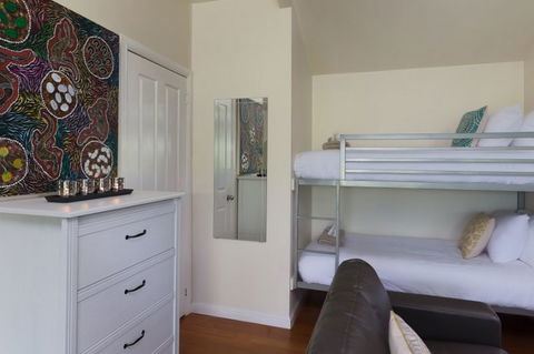 Jacaranda Cottages - Australia Accommodation 5