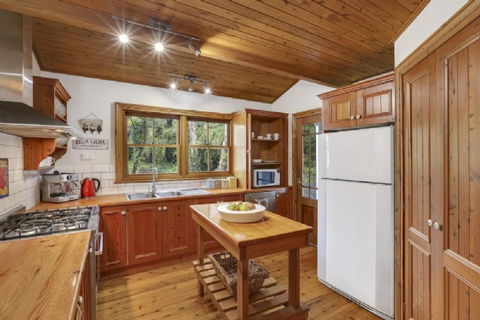 Lavender Manor And Majestic - Australia Accommodation 8