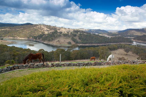 Eagle View Escape - Australia Accommodation 0