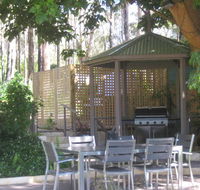 Edge of the Forest Motel and Cottage - Australia Accommodation