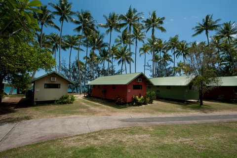 Ellis Beach Oceanfront Bungalows & Caravan Pk - Australia Accommodation 7