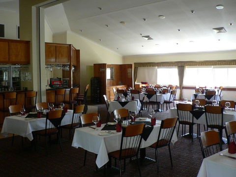Emerald Explorers Inn - Australia Accommodation 6
