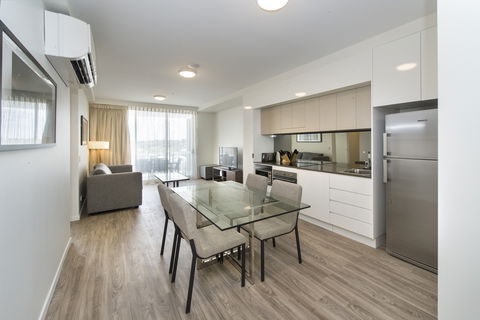 Empire Apartment Hotel - Australia Accommodation 3