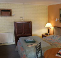 Estelle Kramer Motor Inn - Australia Accommodation