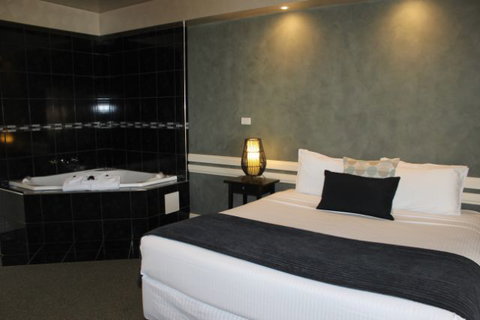 Fairways Resort - Australia Accommodation 0