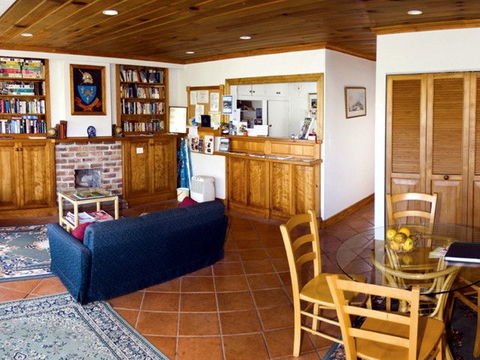 Fletcher Christian Apartments - Australia Accommodation 3